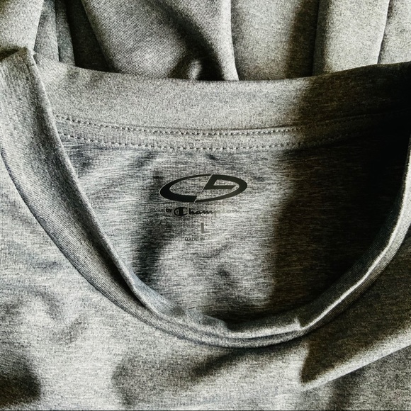 Sold Champion Size L - Picture 5 of 6